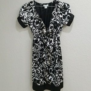 Motherhood maternity black and white dress